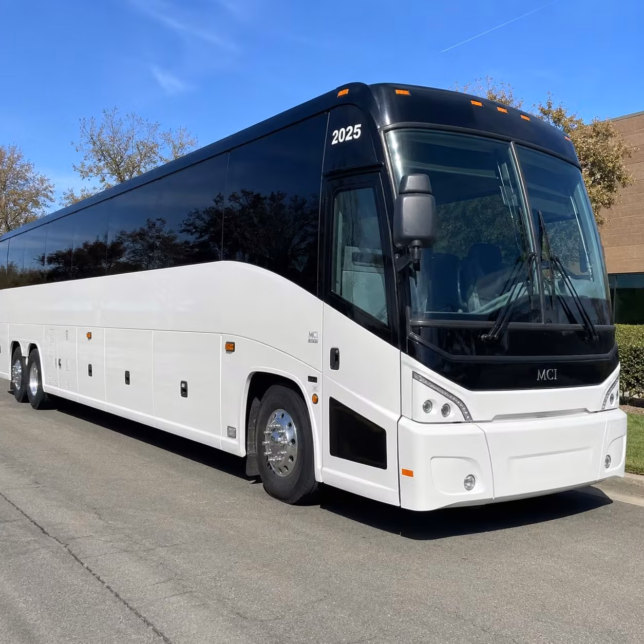 concert shuttle buses to the st joseph s health amphitheater at lakeview