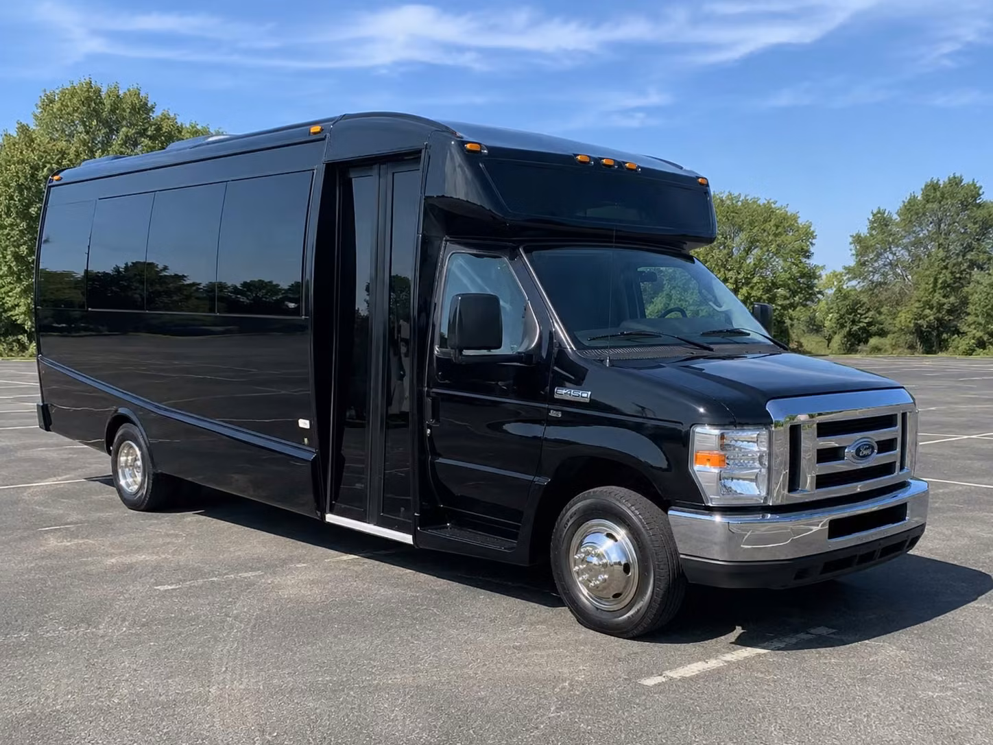 minibus rentals for smaller concert groups across the syracuse area
