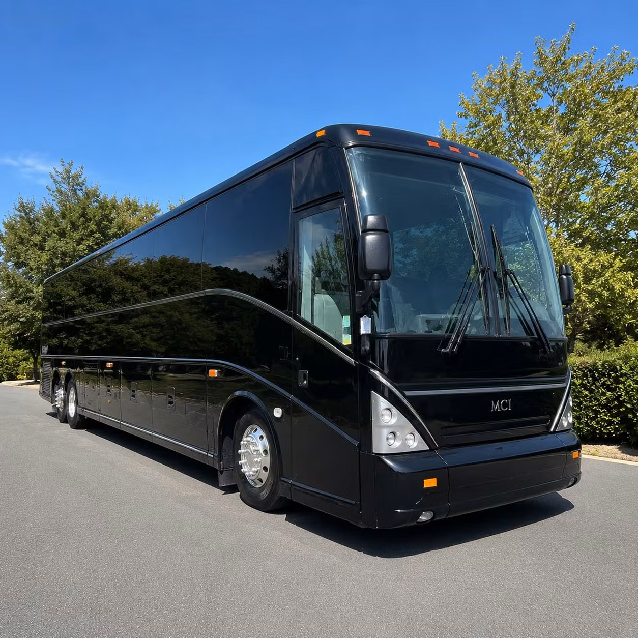 syracuse charter bus rental exterior